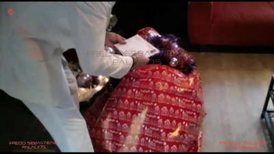 Mamma, ek het my Kersgeskenk gekry, harige blonde mamma teef met groot gat wat mal is oor haan